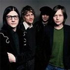 Raconteurs Return To The Stage