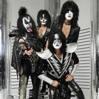 Kiss To Play For UK Veterans
