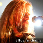Alice In Chains Post Footage From The Studio
