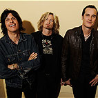 STP Supposedly Looking For a 'Famous New Singer That Will Help Sell the Tours'
