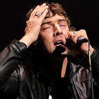 Richard Ashcroft Storms Off Stage Down Under