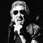 Roger Waters Explains Autograph Boycott