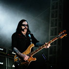 Motorhead Asks Fans Not To Buy Their Record