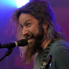 Mastodon's Troy Sanders Acts In Advert For Guitar Amp