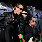 Linkin Park Singer Officially Joins Stone Temple Pilots