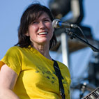 Kim Deal Quits the Pixies