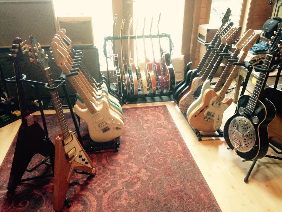 4 Important Things You Need To Know About Guitars And