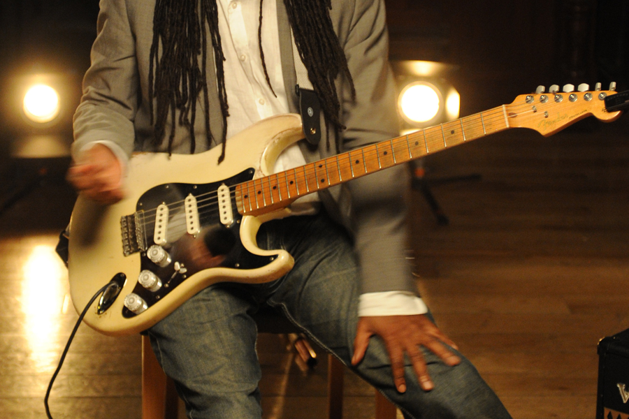 Nile rodgers hitmaker stratocaster clearance