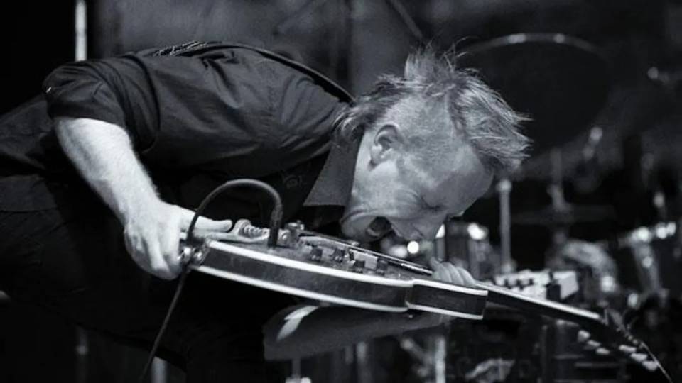 Making Strings Vibrate in Unconventional Ways Ultimate Guitar