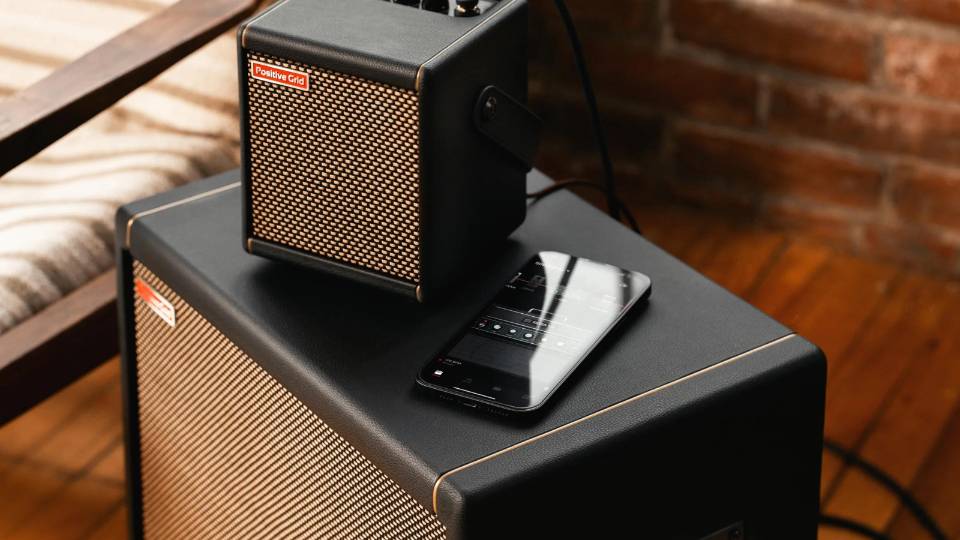 'Amp Your Amp' Positive Grid Launch 140Watt Cab for Spark Amps