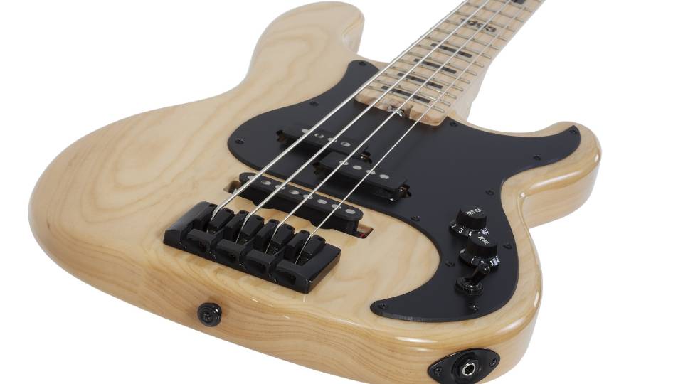 Schecter Partners With Glassjaw's Justin Beck to Release Signature