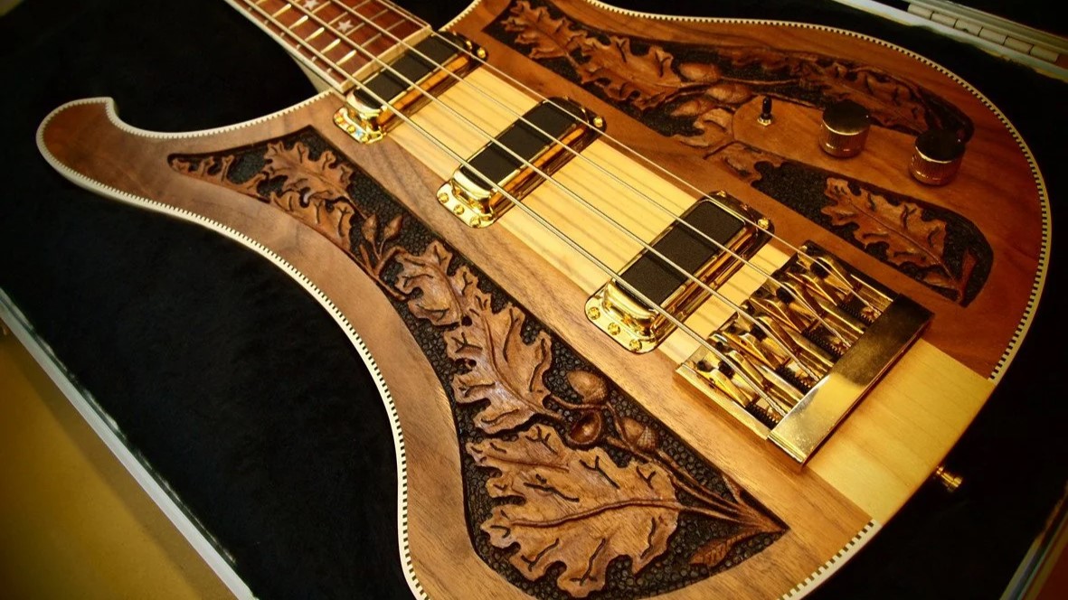 Secrets Behind the Motorhead Sound This Is the Signature Gear Used by Lemmy Kilmister Ultimate Guitar