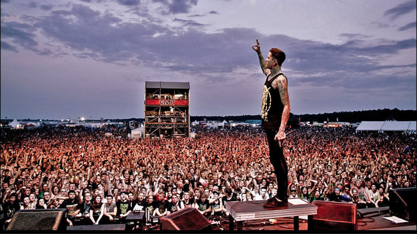 This Metal Legend Died Over a Decade Ago, but His Star is Still Burning  Bright | Ultimate Guitar, image size:1600x900