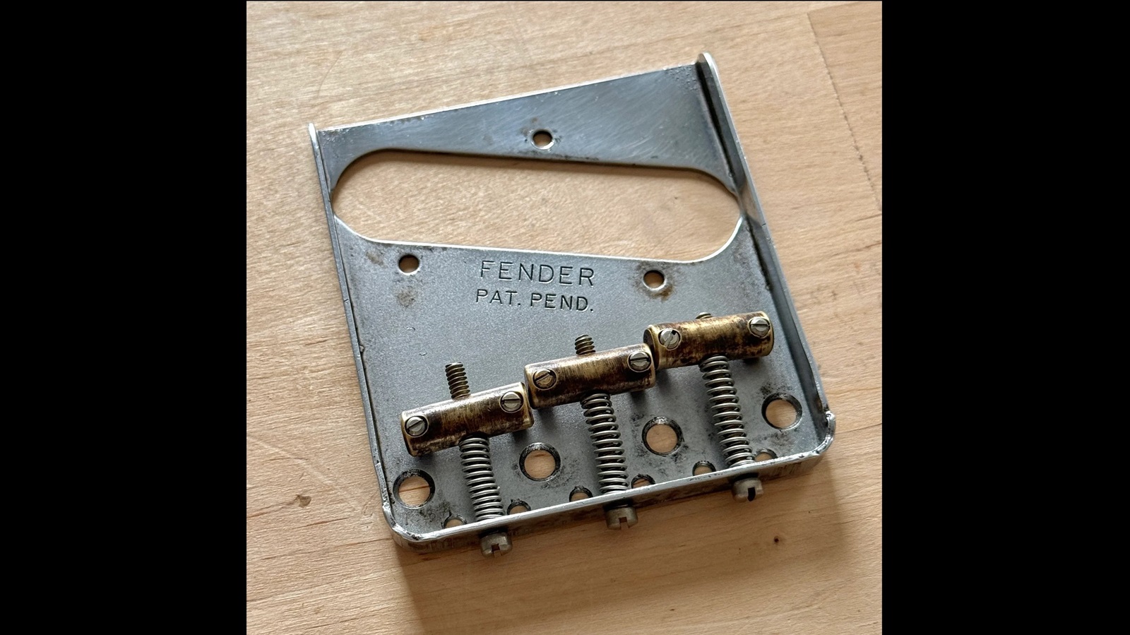 Fender Telecaster 3-Saddle vs 6-Saddle Bridge: Why the Original Design ...