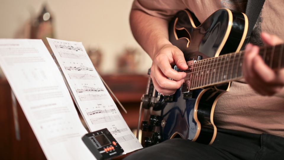 How to Play by Ear 7 Steps to Figuring Out the Chords in a Song