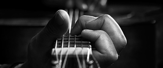 5 Easy Rock Guitar Riffs Any Beginner Can Master