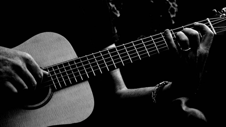 How to Sound Like the Songs You Want to Play When Fingerpicking Guitar