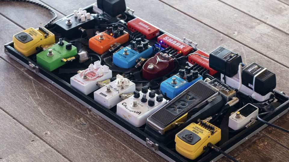 Setting Up the Signal Chain Can Order of Pedals Impact Your Guitar
