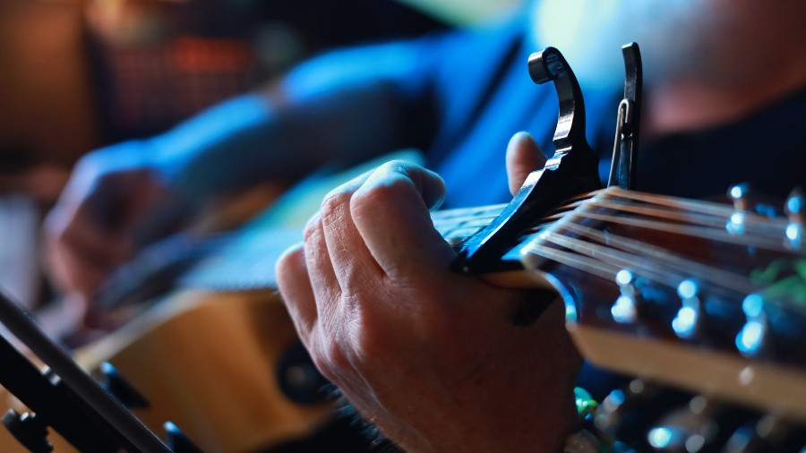 Understanding Keys and Chords While Using a Capo Beginner's Guide