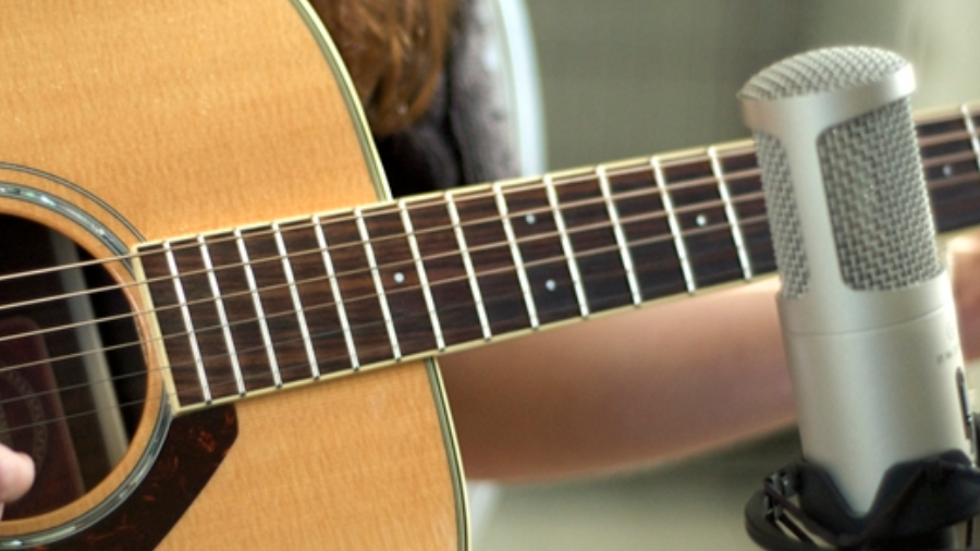Home Recording of Acoustic Guitar Through a Microphone and Piezo DI - How to Do It Yourself in 5 Short Steps
