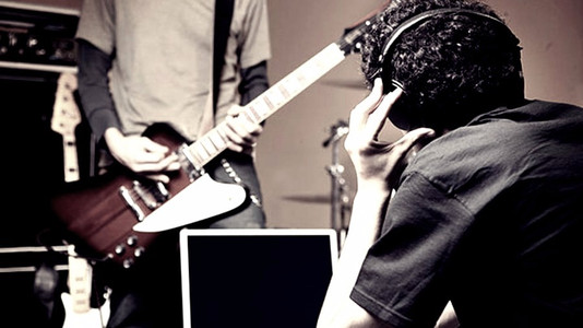 Four Critical Aspects for a Successful Guitarist