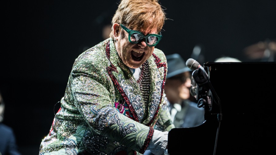 Elton John Says He Never Practices Piano Talks How He Feels About Playing Guitar Music News Ultimate Guitar Com