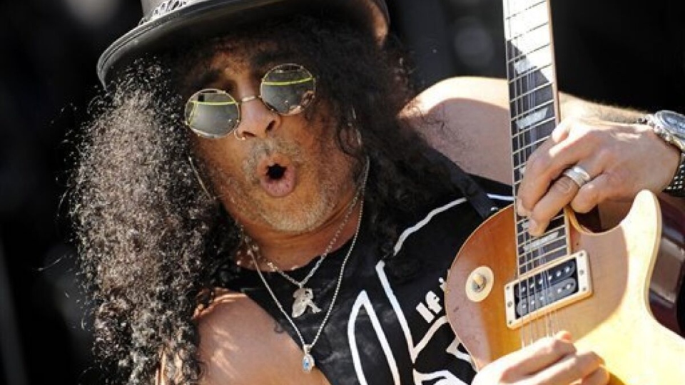 Slash's Girlfriend Denies Theories About GN'R's Canceled Show