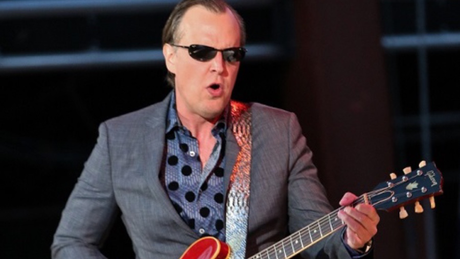www.ultimate-guitar.com