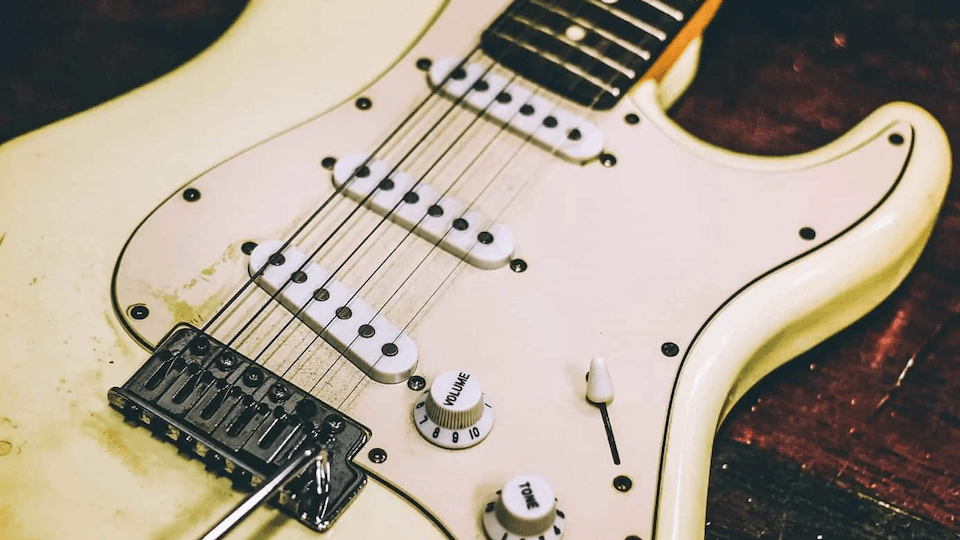 Old Looking String Test: Are Old Strings Better Than New Ones for Classic Rock Guitar Tone ...