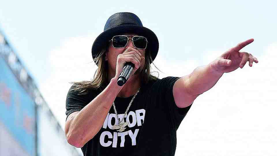 Watch: Fans Riot After Kid Rock Cancels Show Last Minute – Ultimate Guitar