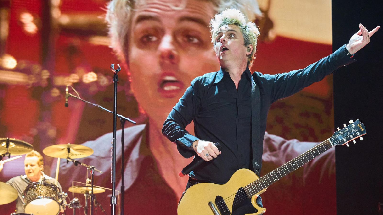 Green Day's Billie Joe Armstrong Shares Opinion On Pop Punk Revival(02)