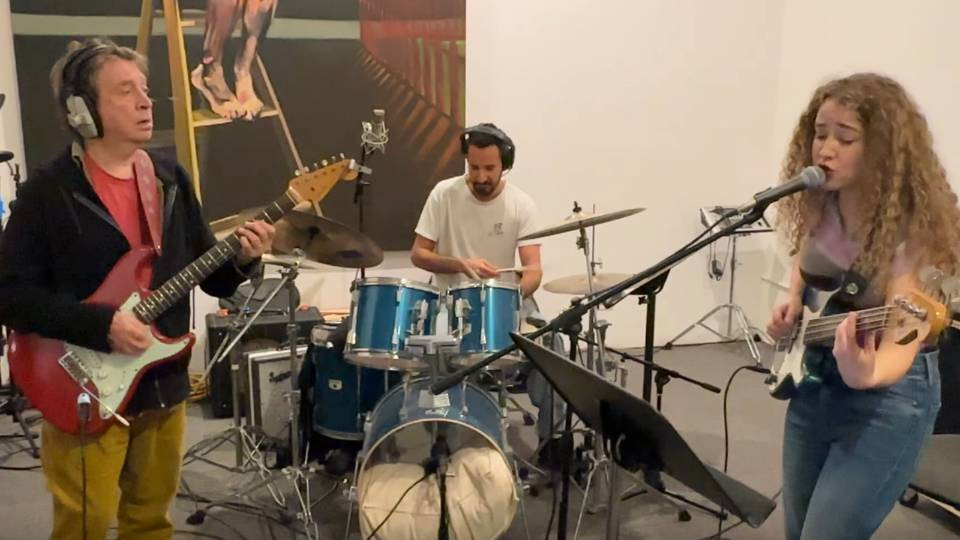 Here's The Police's Andy Summers Jamming 'Walking On The Here's The Police's Andy Summers Jamming 'Walking On The