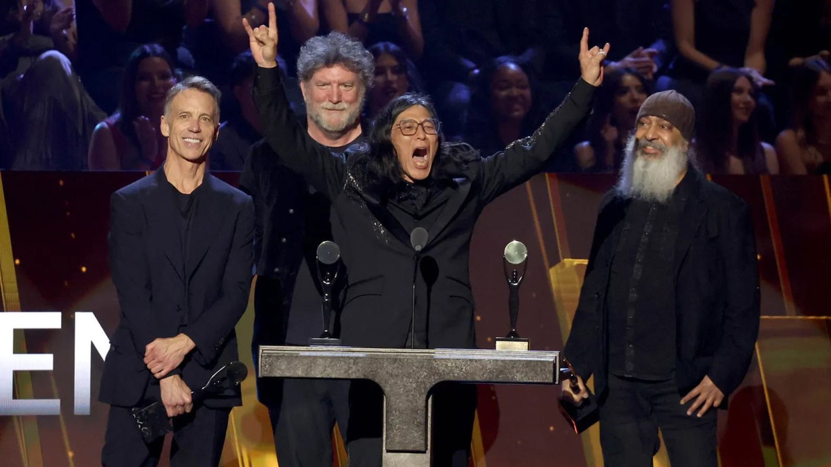 Soundgarden Performed at Rock and Roll Hall of Fame Induction, Paying  Tribute to Chris Cornell: 'I Know How Much Purpose That Gave Him' |  Ultimate Guitar