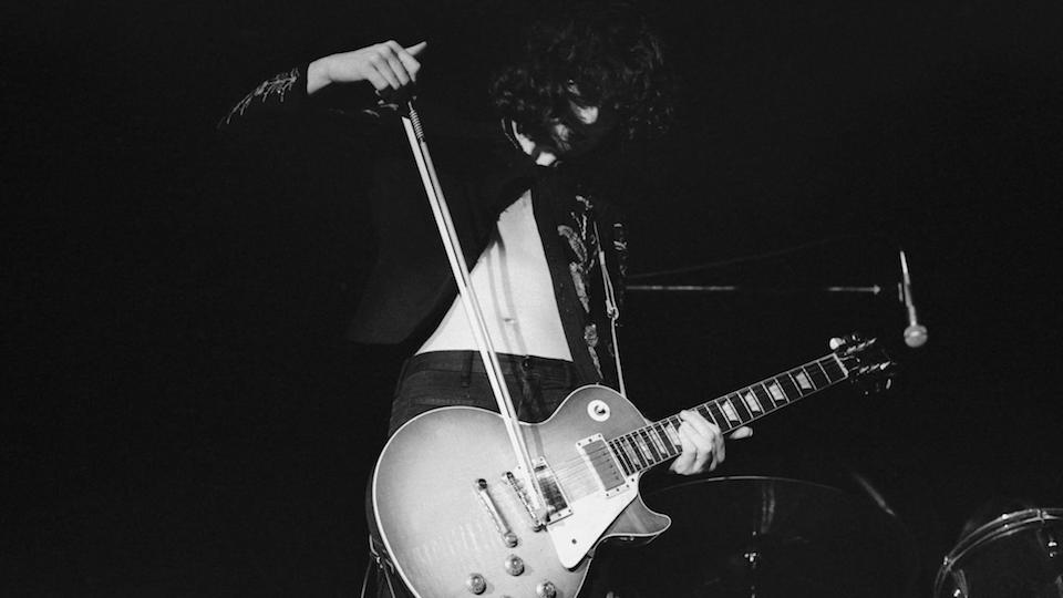 gave hektar kommentar Jimmy Page: How I Ended Up Playing Guitar With a Violin Bow | Music News @  Ultimate-Guitar.Com