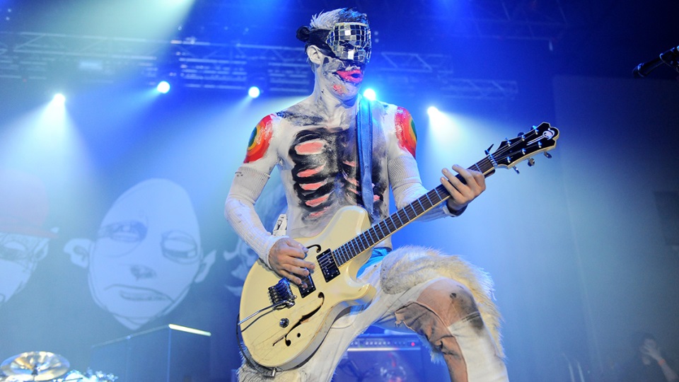 In-Depth Analysis of Guitars, Amps, and Effects Used by Limp Bizkit's Wes  Borland | Articles @ Ultimate-Guitar.Com