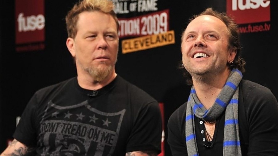 Lars Ulrich Talks James Hetfield S Quarantine Metallica Surprise He Didn T Tell Any Of Us What He Had Done Music News Ultimate Guitar Com