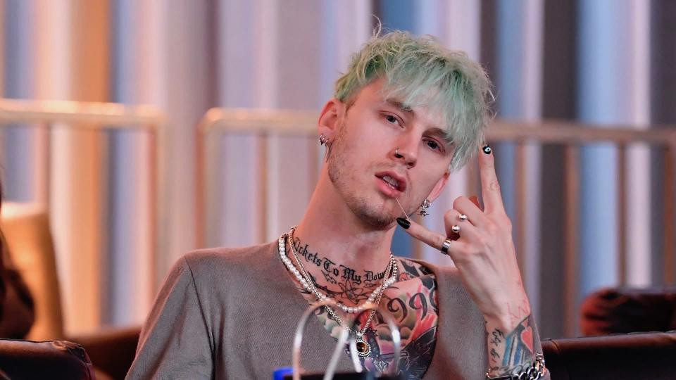 Machine Gun Kelly Goes Back To Rap On New Single Featuring Lil Wayne ...