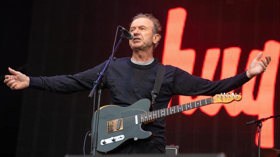 Punk Rock Legend Hugh Cornwell Shares Opinion on Relic Guitars: 'Something's Messed Up'