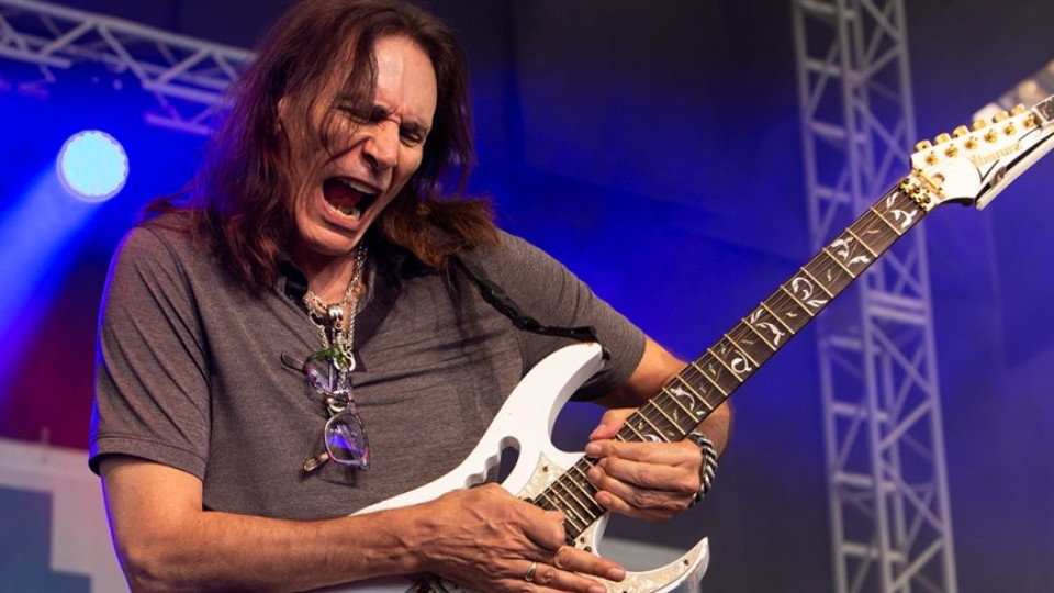 Steve Vai Recalls How a Label Exec Once Told Him His Pinch Harmonics ...