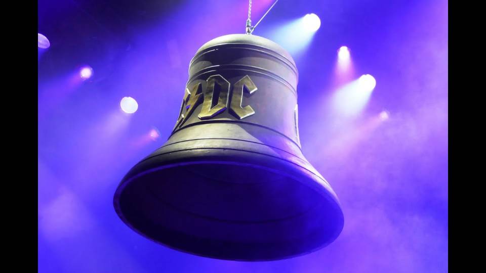The Story Behind The Recording of the Bell on AC/DC