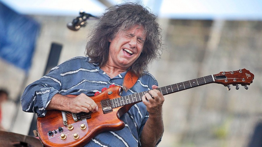 Pat Metheny's Vintage Analog Synth Guitar Is Still Operational, Here's