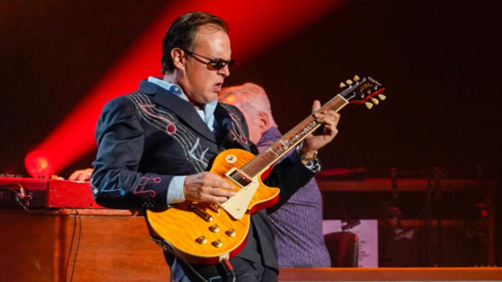 Joe Bonamassa Rebukes Rock Hall After John Mayall's Death: 'It Would