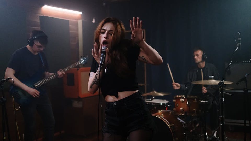 10 of the Hardest Popular Songs to Sing Ultimate Guitar