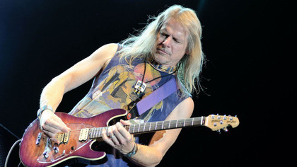 Famous discount guitar picks
