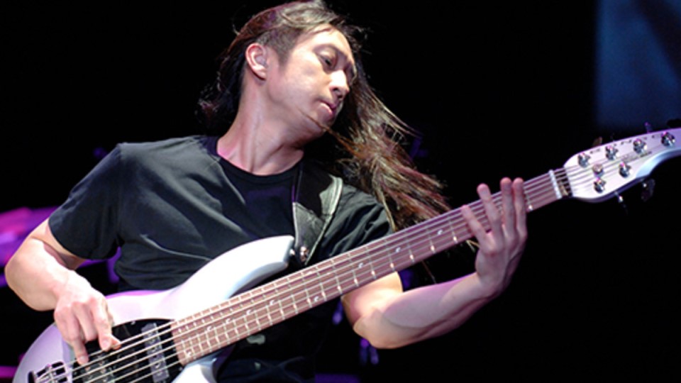 Top Bass Players Who Use 6-string Bass Guitars | Articles @ Ultimate- Guitar.Com