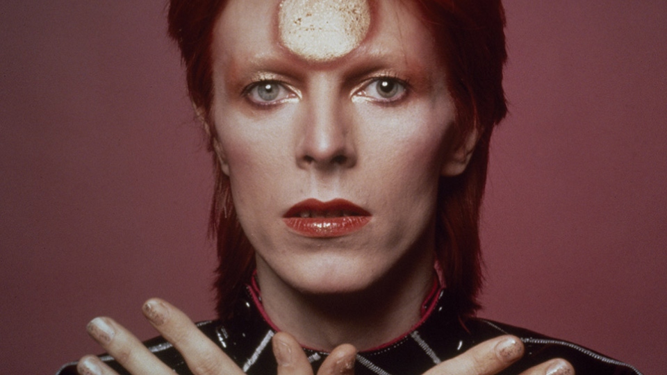 Top 9 Amazing Covers of David Bowie Songs by Other Famous Musicians