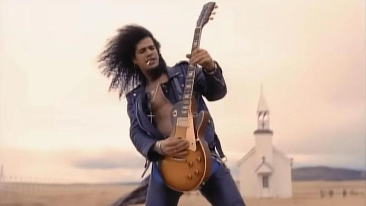 Guns n roses сейчас. Ганс энд роузес рейн. Клип ганзен роузес новембер рейн. Группа ганзен роузес. Группа ганс роузес.