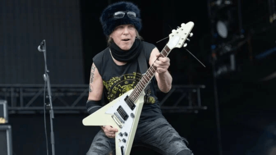 Michael Schenker to Guitarists: 'Force Yourself to Play on the