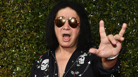 Gene Simmons on Failed Devil Horns Trademark Attempt: I Regret Nothing