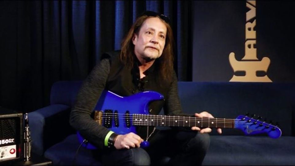 Was Jake E. Lee the only guitarist on the recording?